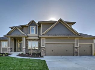 3113 NW Berkebile Ln, Lees Summit, MO 64081