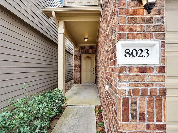 3rd image of 8023 Villa Lago Ln