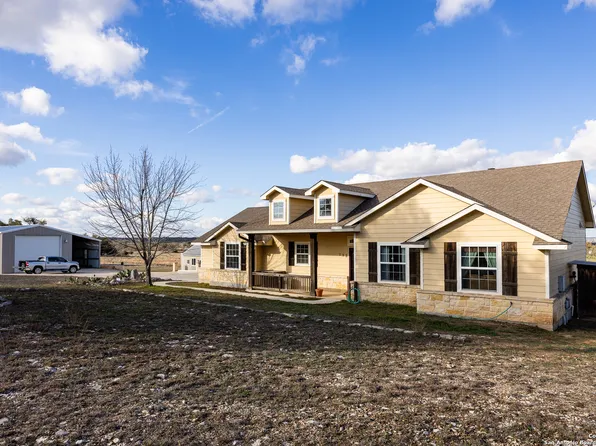132 Sky Trail, Harper, TX 78631