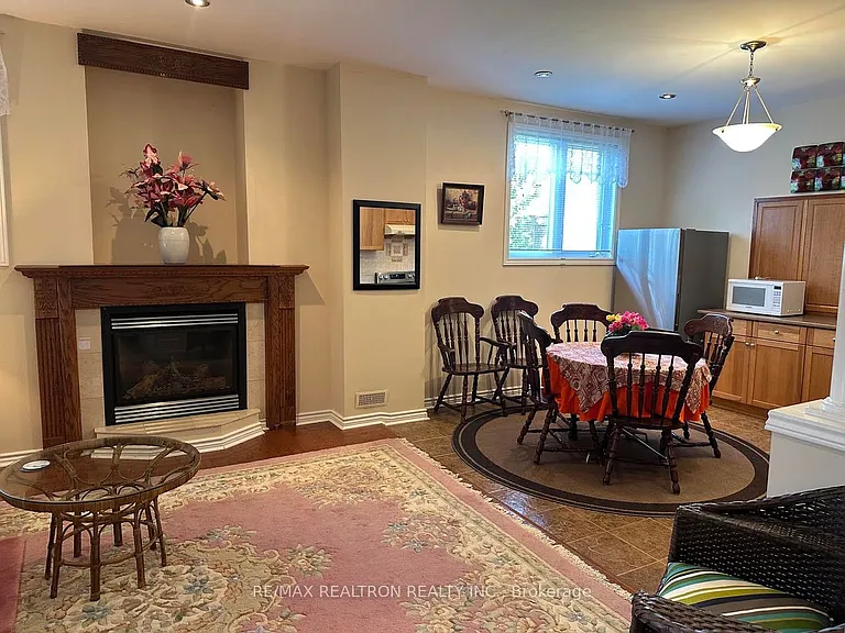 95 Ames Cres #BASEMENT — Photo 4