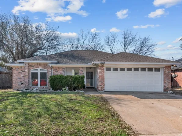 918 Pierce Arrow Dr, Arlington, TX 76001