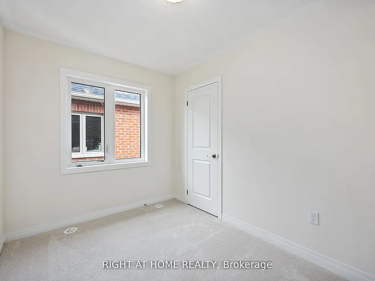 31 Sissons Way — Photo 18