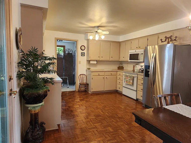 1723 Del Norte Ave — Photo 6