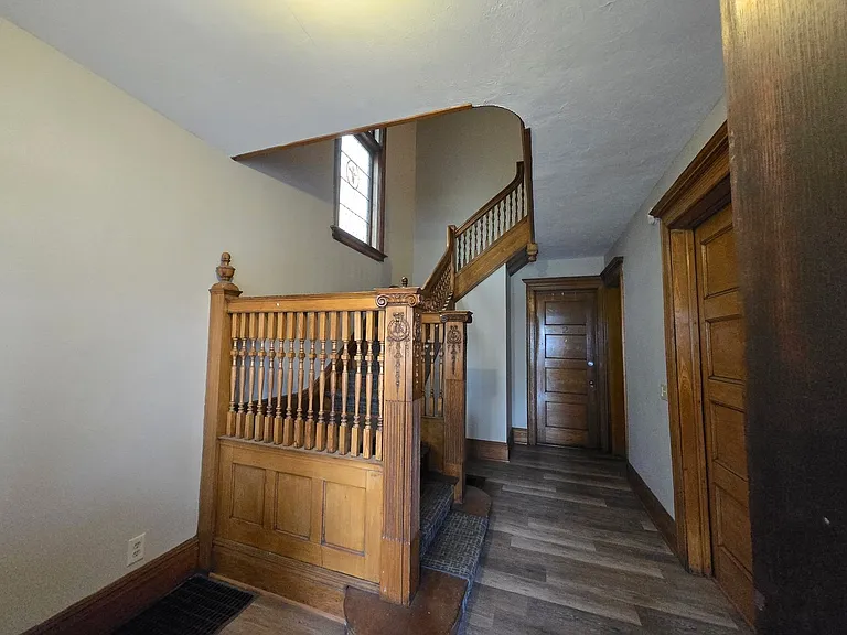11 Birch Cres — Photo 4