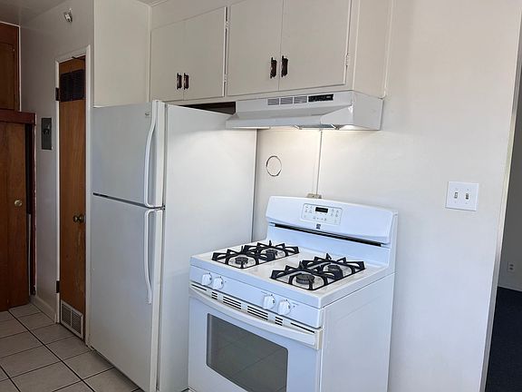 2nd image of 2130 Rexford Way APT 5