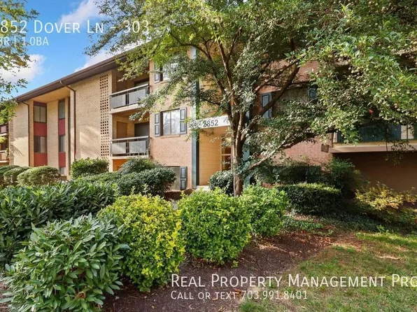 2852 Dover Ln APT 303, Falls Church, VA 22042