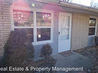 156 Maywood Ave APT 1, Creve Coeur, IL