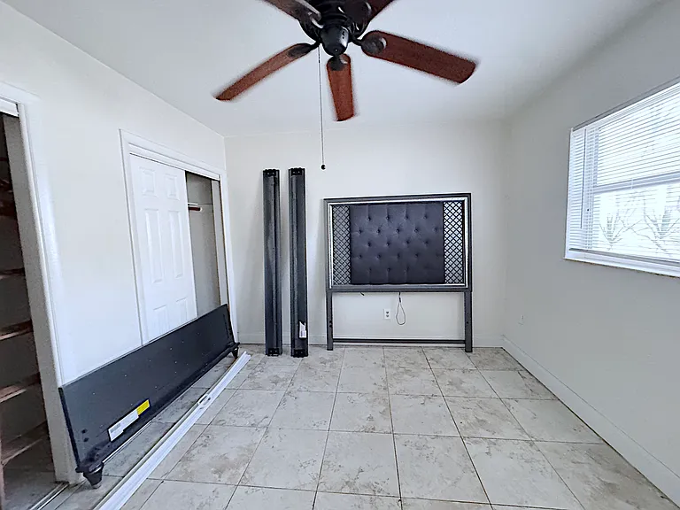 511 SE 2nd Ave #2 — Photo 16
