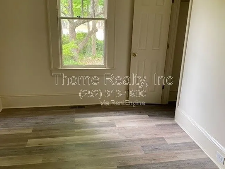 1524 Sunset Ave — Photo 6
