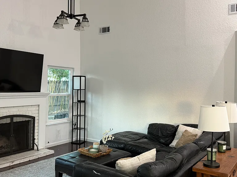 8932 Blue Grass Dr — Photo 15