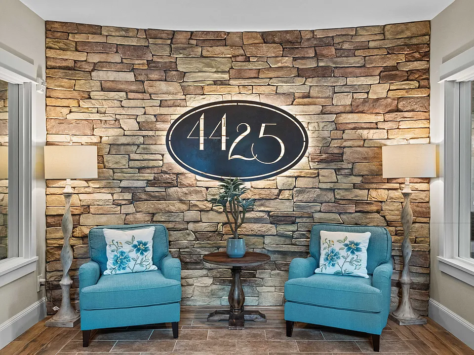 4425 Apartments