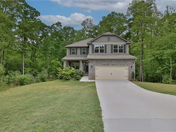 1031 Alcovy River Ct, Loganville, GA 30052