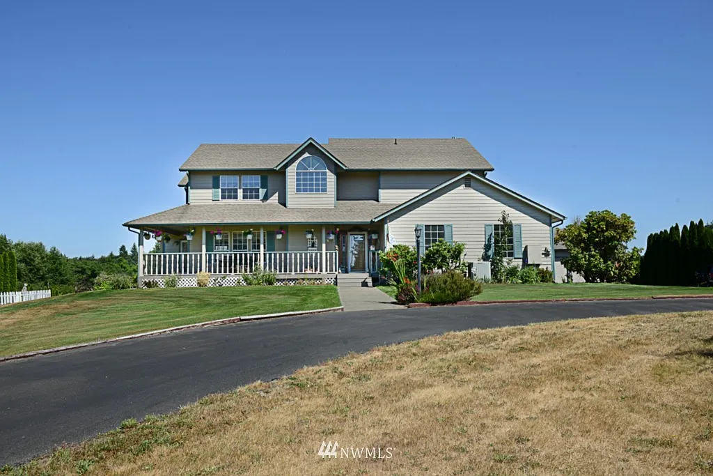 2014 South Bay Road NE photo 1