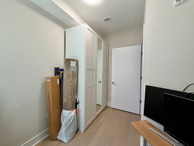 307 3rd St #1 — Photo 12