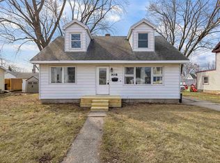 908 Lincoln Ave, Rochelle, IL 61068