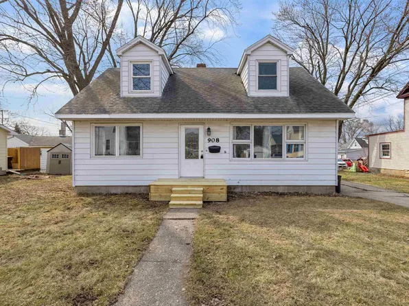 908 Lincoln Ave, Rochelle, IL 61068