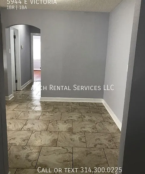 5944 E Victoria Ave — Photo 6