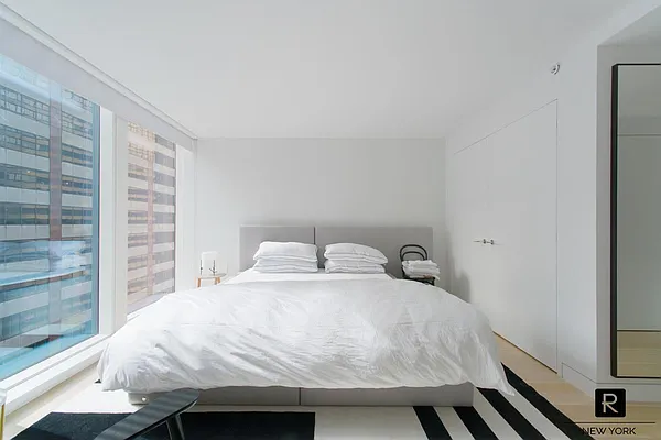 Rented by R New York | media 41