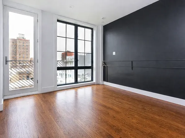 683 Franklin Avenue image 1 of 11