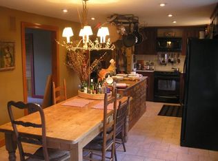 41 Sanborn Rd, Hampton Falls, NH 03844