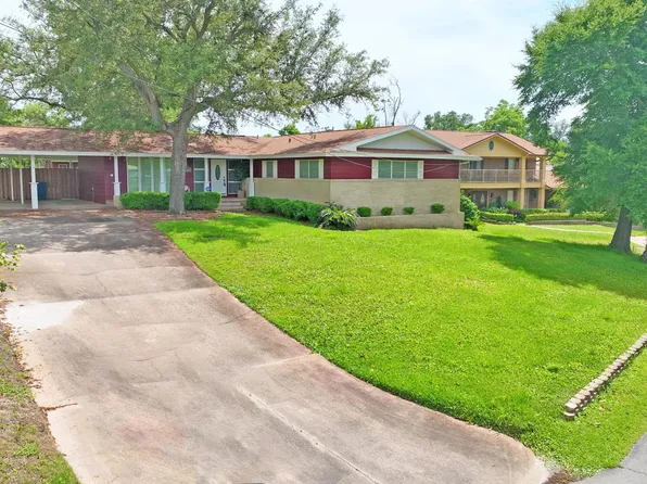 1206 Tyndall Dr, Panama City, FL 32401