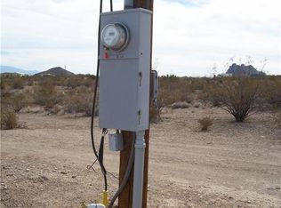 1566 S Gleeson Rd, Golden Valley, AZ 86413