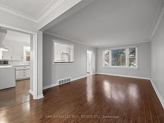5th image of 128 Bogert Ave