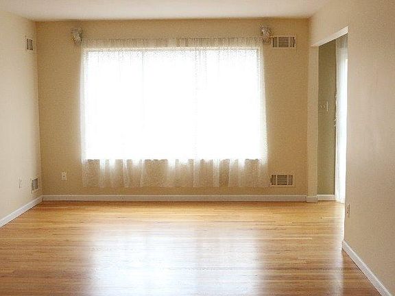 4th image of 42265 Sunnydale Ln