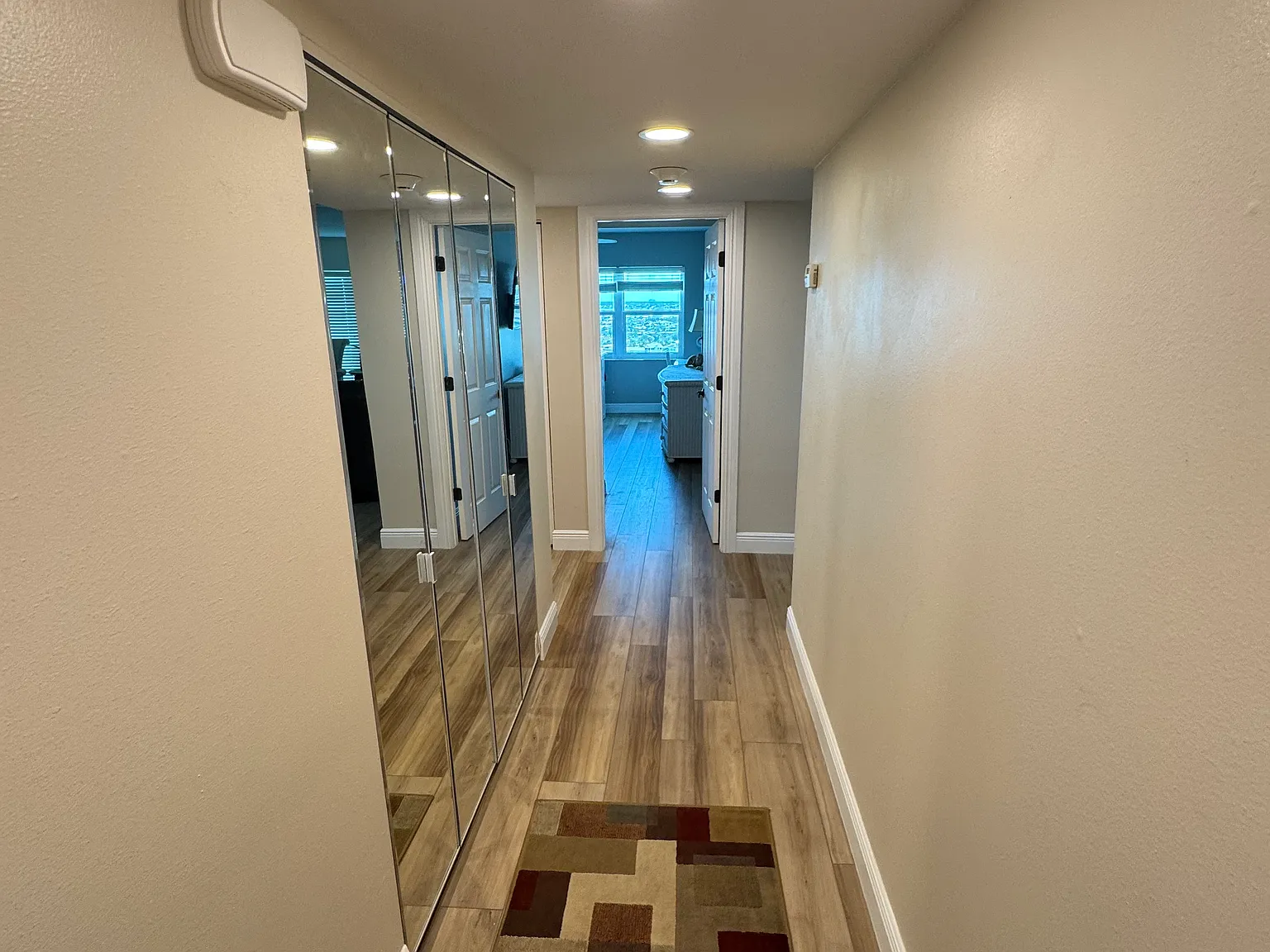 2 bed, 1500 sqft, $5,500 — Photo 3