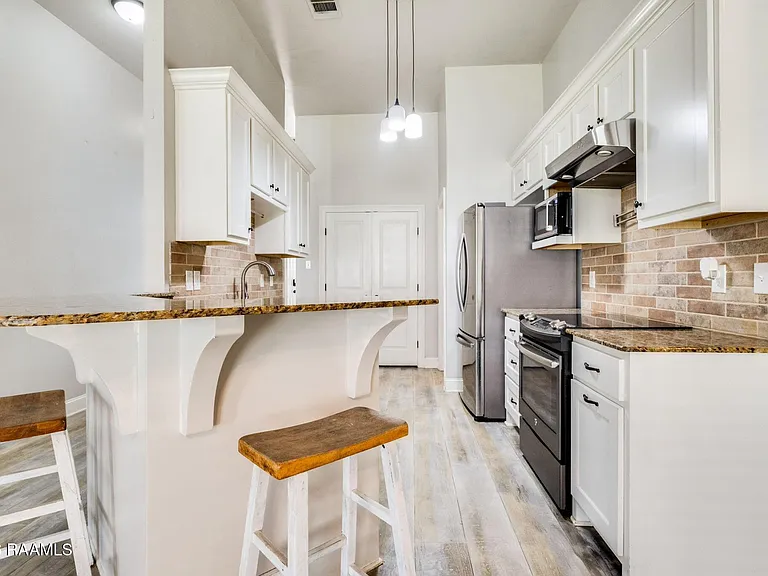 205 Quiet Bluff Dr — Photo 5