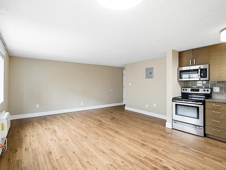 Pearl Apartments — Photo 30
