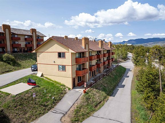 2nd image of 180 Evergreen Rd Unit 105