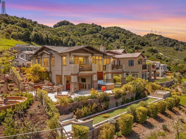 17 W Hill Way, Orinda, CA 94563