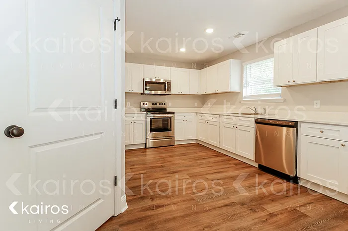 153 Cottage Grove Rd — Photo 5