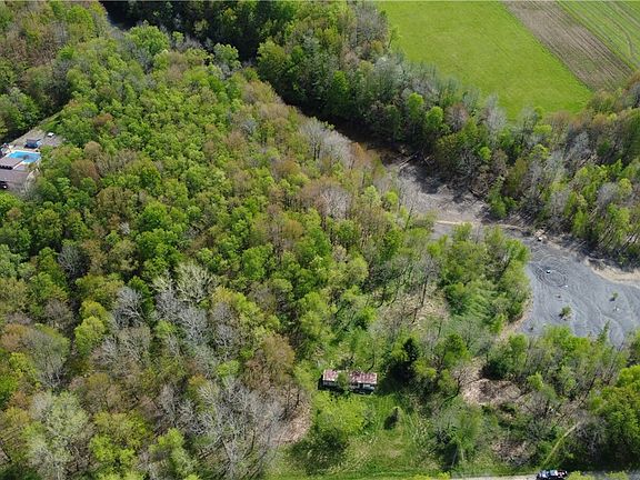 3rd image of 258 Allen Rd