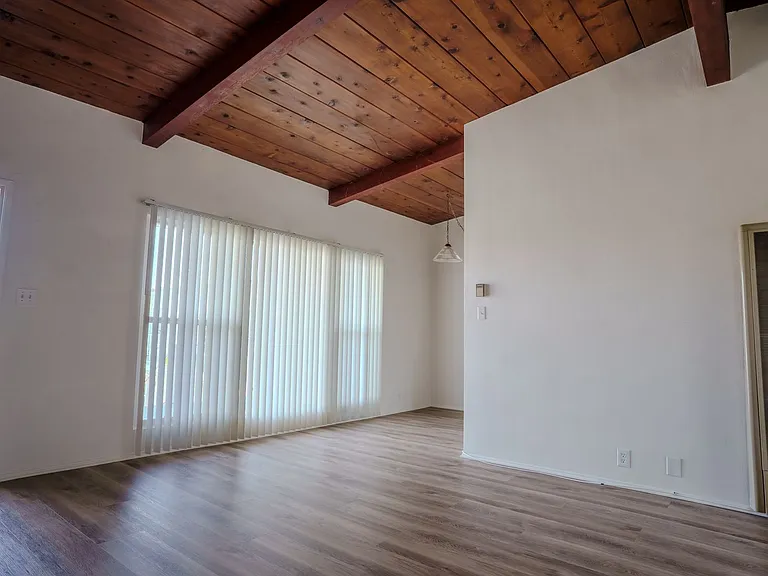 4122 Deeboyar Ave — Photo 6