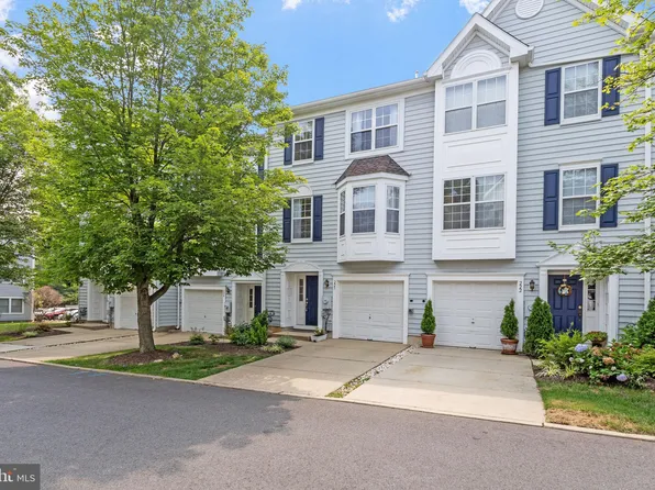 223 William Livingston Ct, Princeton, NJ 08540