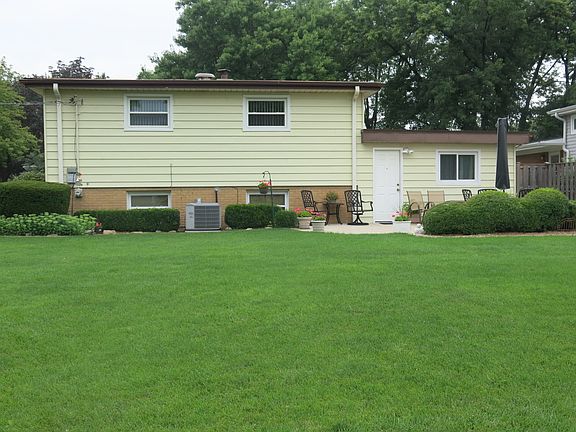 Spacious back yard