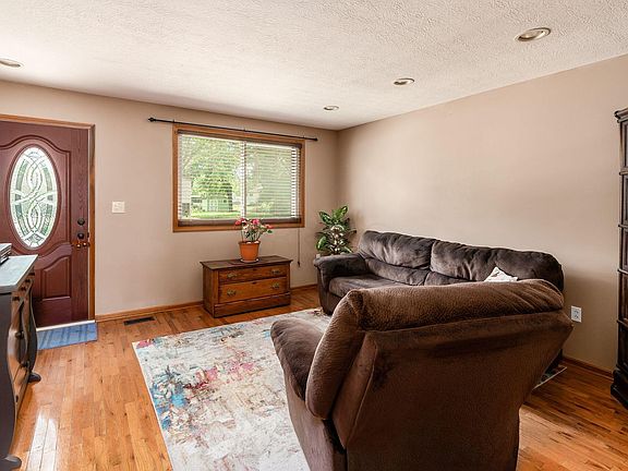 4th image of 4718 Wendler Blvd