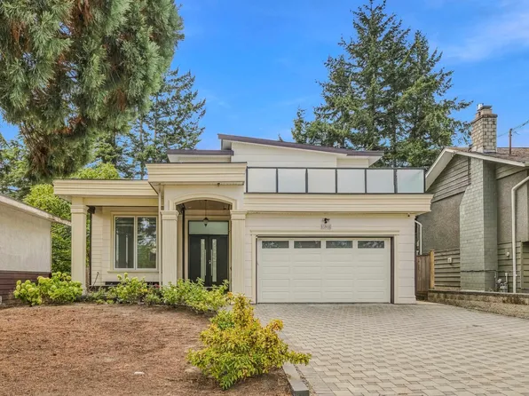 15918 Roper Ave, White Rock, BC V4B 2H4