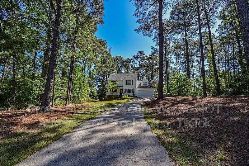 3 bed, 2.5 bath, 2082 sqft, $1,850 — Photo 3