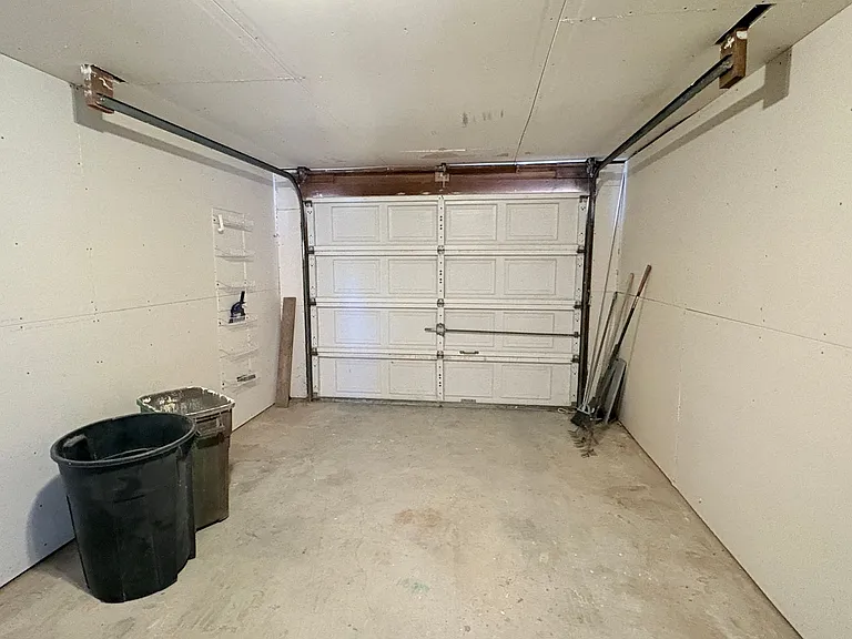 305 Swinging Spear Rd — Photo 13