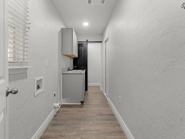 3406 Arthur St — Photo 10