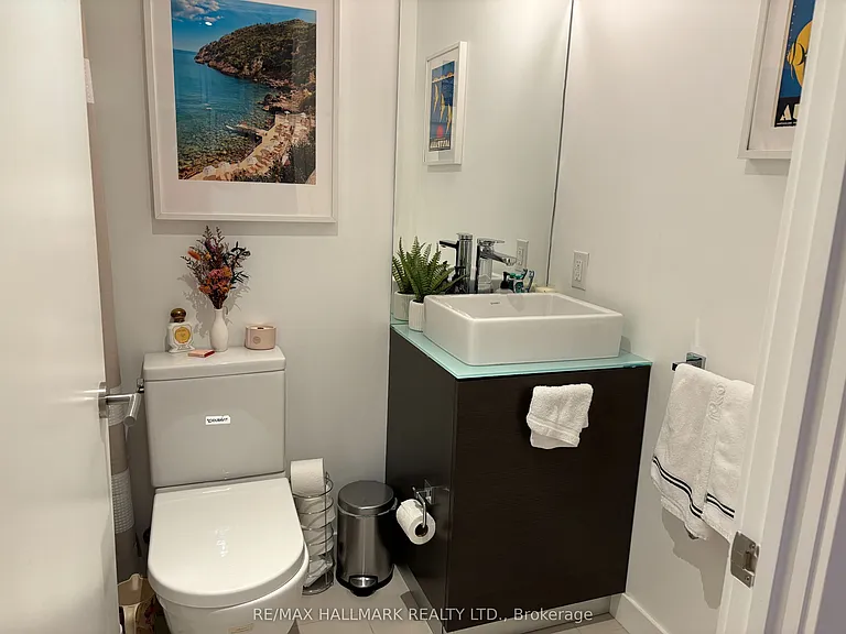 25 Stafford St #612 — Photo 18
