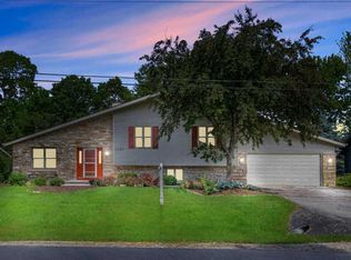 2430 Stroebe Island Dr, Appleton, WI 54914