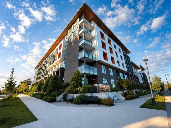 10828 139a St #W213, Surrey, BC V3R 0H3