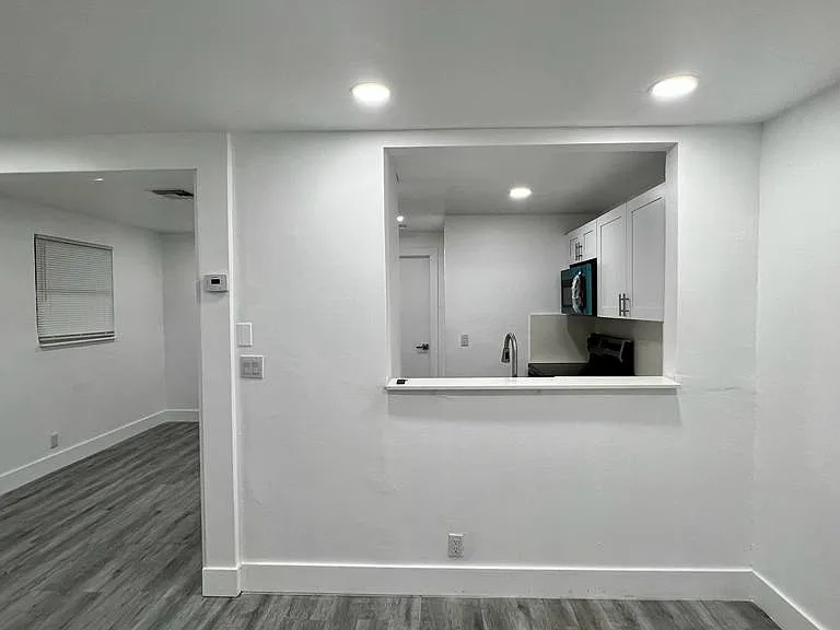1033 NW 3rd Ave #2 — Photo 3