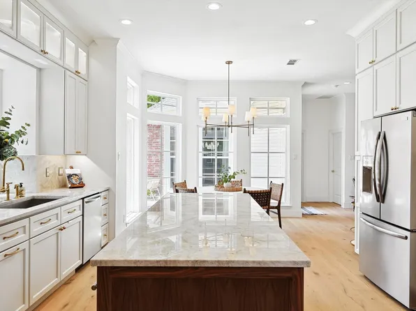 8631 Cherry Hill Dr, Dallas, TX 75243