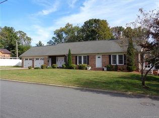15 6th St, Marion, NC 28752