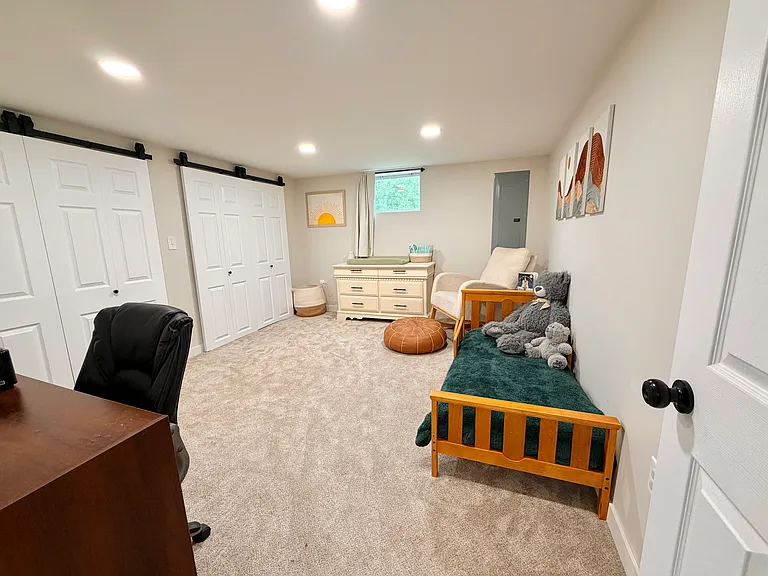 670 Meadow Ln — Photo 24